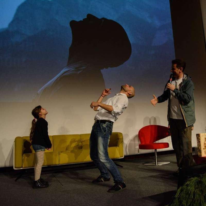 © Stefania Ventura_Mountain Xtreme_Preisverleihung_Laras Mann mit Bild.jpg